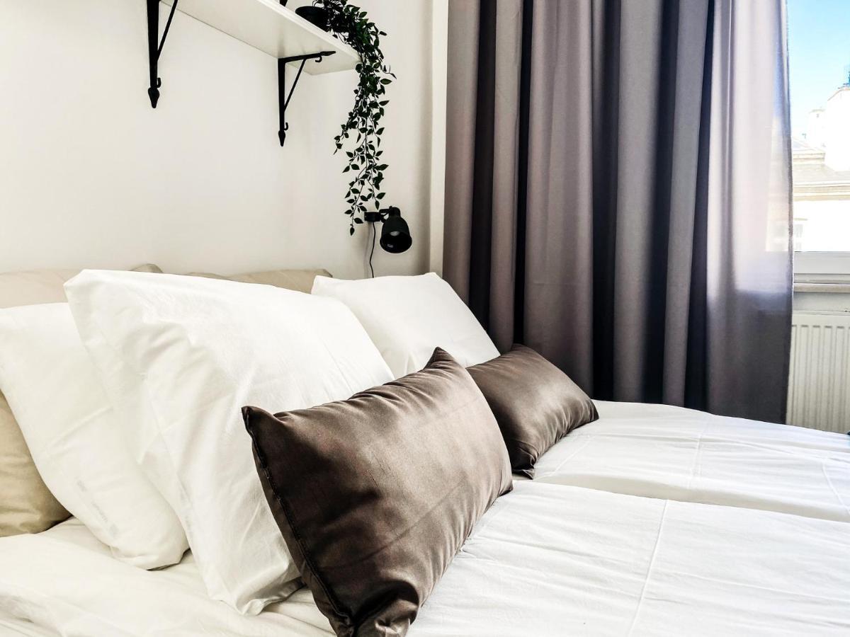 Cozy Apartment In The Heart Of Jewish District Краків Екстер'єр фото